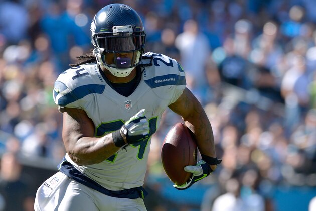 CHARLOTTE, NC - OCTOBER 26:  Marshawn Lynch #24 of the Seattle Seahawks runs against the Carolina Panthers during their game at Bank of America Stadium on October 26, 2014 in Charlotte, North Carolina. The Seahawks won 13-9.  (Photo by Grant Halverson/Getty Images)