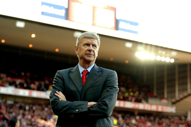 SUNDERLAND, ENGLAND - OCTOBER 25:  Arsene Wenger, manager of Arsenal looks on during the Barclays Premier League match between Sunderland and Arsenal at the Stadium of Light on October 25, 2014 in Sunderland, England.  (Photo by Gareth Copley/Getty Images)