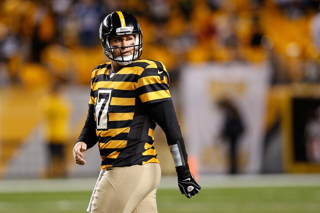 PITTSBURGH, PA - OCTOBER 26:  Ben Roethlisberger #7 of the Pittsburgh Steelers walks to the sideline during the fourth quarter against the Indianapolis Colts at Heinz Field on October 26, 2014 in Pittsburgh, Pennsylvania. Pittsburgh won the game 51-34.  (Photo by Joe Robbins/Getty Images)