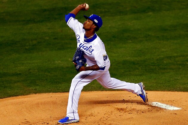 KANSAS CITY, MO - OCTOBER 22: Yordano Ventura #30 of the Kansas City Royals pitches in the first inning against the San Francisco Giants during Game Two of the 2014 World Series at Kauffman Stadium on October 22, 2014 in Kansas City, Missouri.  (Photo by Ed Zurga/Getty Images)