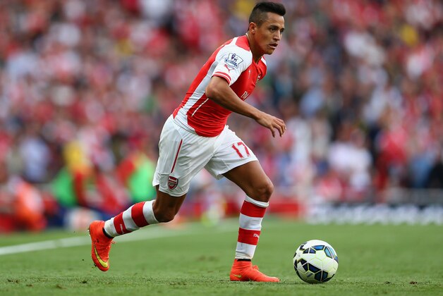 LONDON, ENGLAND - AUGUST 16:  Alexis Sanchez of Arsenal in action during the Barclays Premier League match between Arsenal and Crystal Palace at Emirates Stadium on August 16, 2014 in London, England.  (Photo by Clive Mason/Getty Images)