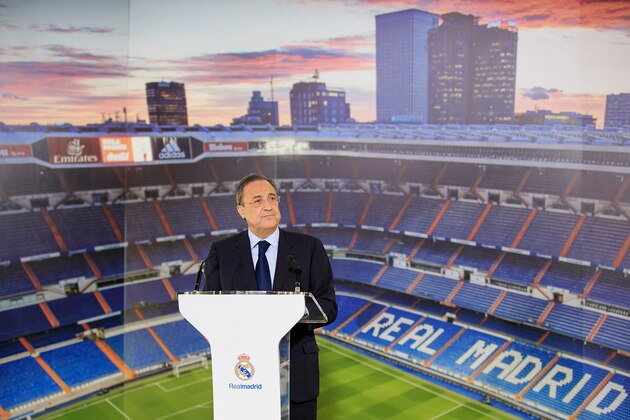 MADRID, SPAIN - JULY 03: Real Madrid president Florentino Perez speaks to the audience during Isco presentation as a new Real madrid player  at Estadio Bernabeu on July 3, 2013 in Madrid, Spain.  (Photo by Gonzalo Arroyo Moreno/Getty Images)