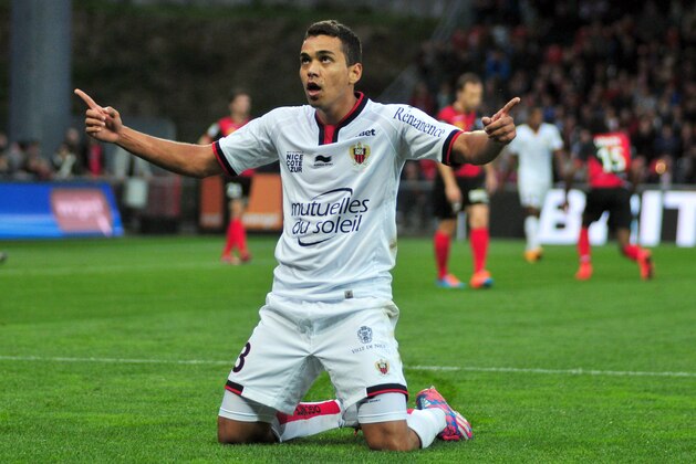 Nice's midfielder Carlos Eduardo celebrates his goal during the French League One soccer match between Guingamp and Nice in Guingamp, western France, Sunday, Oct. 26, 2014. Brazilian midfielder Carlos Eduardo, who is on loan from Portuguese side Porto, scored five goals in an astonishing individual performance as Nice won 7-2 away to Guingamp. (AP Photo/Philippe Le Brech) FRANCE OUT