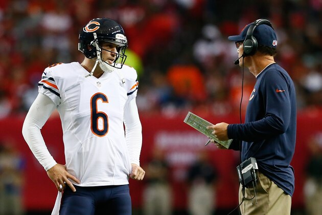 ATLANTA, GA - OCTOBER 12:  Head coach Marc Trestman converses with Jay Cutler #6 of the Chicago Bears during a timeout against the Atlanta Falcons at Georgia Dome on October 12, 2014 in Atlanta, Georgia.  (Photo by Kevin C. Cox/Getty Images)