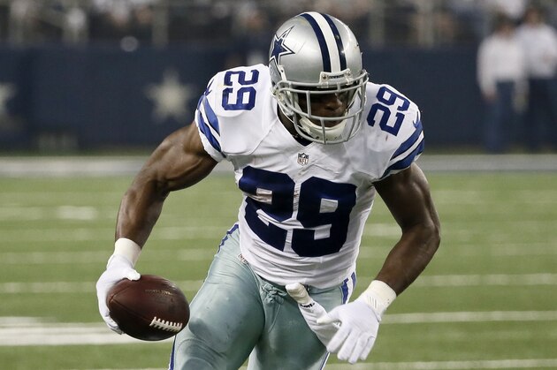 Dallas Cowboys running back DeMarco Murray (29) gains yardage on a run during an NFL football game against the Washington Redskins, Monday, Oct. 27, 2014, in Arlington, Texas. (AP Photo/Brandon Wade)