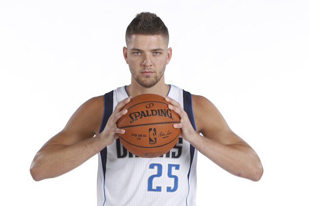 DALLAS, TX - SEPTEMBER 29: Chandler Parsons #25 of the Dallas Mavericks poses for a photo during the Dallas Mavericks 2014-2015 Media Day on September 29, 2014 at the American Airlines Center in Dallas, Texas. NOTE TO USER: User expressly acknowledges and agrees that, by downloading and/or using this Photograph, user is consenting to the terms and conditions of the Getty Images License Agreement. Mandatory Copyright Notice: Copyright 2014 NBAE (Photo by Glenn James/NBAE via Getty Images)