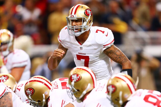 ST LOUIS, MO - OCTOBER 13:   Colin Kaepernick #7 of the San Francisco 49ers calls a play in the first quarter against the St. Louis Rams at Edward Jones Dome on October 13, 2014 in St Louis, Missouri.  (Photo by Dilip Vishwanat/Getty Images)