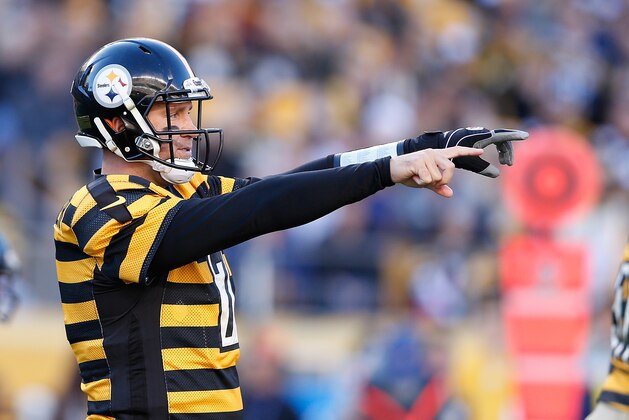PITTSBURGH, PA - OCTOBER 26: Ben Roethlisberger #7 of the Pittsburgh Steelers signals during the first quarter against the Indianapolis Colts at Heinz Field on October 26, 2014 in Pittsburgh, Pennsylvania. (Photo by Joe Robbins/Getty Images) PITTSBURGH, PA - OCTOBER 26: Ben Roethlisberger #7 of the Pittsburgh Steelers signals during the first quarter against the Indianapolis Colts at Heinz Field on October 26, 2014 in Pittsburgh, Pennsylvania. (Photo by Joe Robbins/Getty Images)