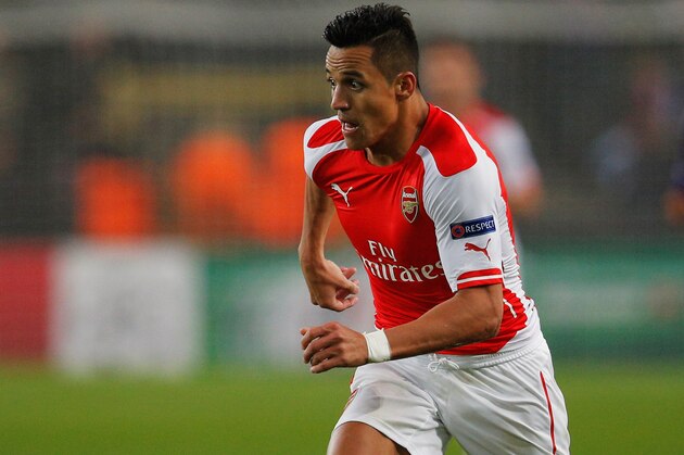 BRUSSELS, BELGIUM - OCTOBER 22:  Alexis Sanchez of Arsenal in action during the UEFA Champions League Group D match between RSC Anderlecht and Arsenal at Constant Vanden Stock Stadium on October 22, 2014 in Brussels, Belgium.  (Photo by Dean Mouhtaropoulos/Getty Images)