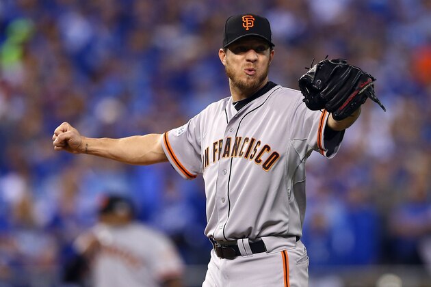 KANSAS CITY, MO - OCTOBER 22:  Jake Peavy #22 of the San Francisco Giants reacts against the Kansas City Royals in the first inning during Game Two of the 2014 World Series at Kauffman Stadium on October 22, 2014 in Kansas City, Missouri.  (Photo by Elsa/Getty Images)