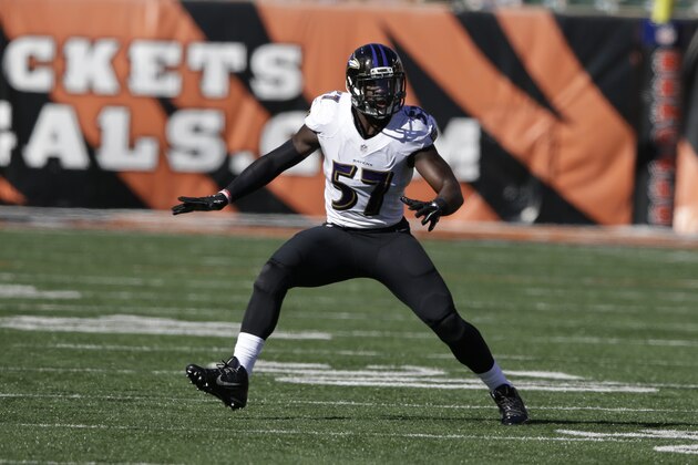 Baltimore Ravens inside linebacker C.J. Mosley during the first half of an NFL football game against the Cincinnati Bengals  in Cincinnati, Sunday, Oct. 26, 2014. (AP Photo/Darron Cummings)