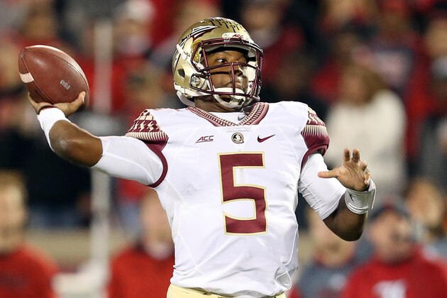 LOUISVILLE, KY - OCTOBER 30:  Jameis Winston #5 of the Florida State Seminoles throws a pass in the fourth quarter against the Louisville Cardinals during their game at Papa John's Cardinal Stadium on October 30, 2014 in Louisville, Kentucky.  (Photo by Andy Lyons/Getty Images)