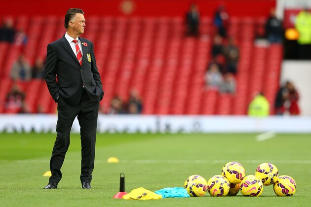 MANCHESTER, ENGLAND - OCTOBER 26:  Manchester United Manager Louis van Gaal looks on prior to the Barclays Premier League match between Manchester United and Chelsea at Old Trafford on October 26, 2014 in Manchester, England.  (Photo by Alex Livesey/Getty Images)