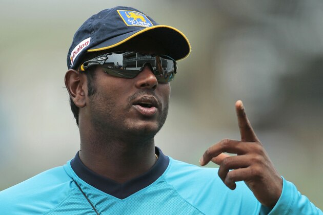 Sri Lankan cricket captain Angelo Mathews  attends a practice session ahead of their first test cricket match against Pakistan in Galle, Sri Lanka, Tuesday, Aug. 5, 2014. (AP Photo/Eranga Jayawardena)