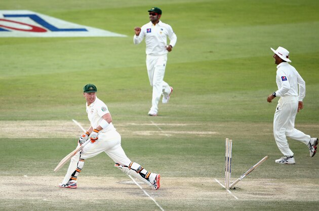 ABU DHABI, UNITED ARAB EMIRATES - NOVEMBER 01:  Brad Haddin of Australia is bowled by Yasir Shah of Pakistan during Day Three of the Second Test between Pakistan and Australia at Sheikh Zayed Stadium on November 1, 2014 in Abu Dhabi, United Arab Emirates.  (Photo by Warren Little/Getty Images)
