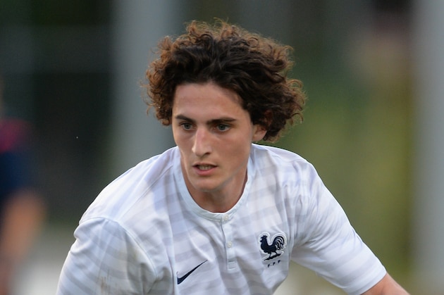 TOULON, FRANCE - MAY 29:  Adrien Rabiot of France in action during the Toulon Tournament Group A match between France v Portugal at the Leo Legrange Stadium on May 29, 2014 in Toulon, France.  (Photo by Christopher Lee/Getty Images)