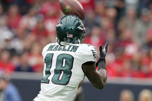HOUSTON, TX- NOVEMBER 02: Jeremy Maclin #18 of the Philadelphia Eagles catches a touchdown pass against the Philadelphia Eagles in the first quarter in a NFL game on November 2, 2014 at NRG Stadium in Houston, Texas. (Photo by Thomas B. Shea/Getty Images)
