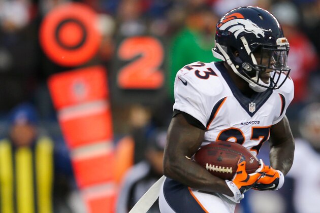 FOXBORO, MA - NOVEMBER 02: Ronnie Hillman #23 of the Denver Broncos carries the ball during the first quarter against the New England Patriots at Gillette Stadium on November 2, 2014 in Foxboro, Massachusetts.  (Photo by Jim Rogash/Getty Images)
