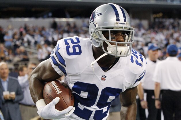 Dallas Cowboys running back DeMarco Murray (29) works out on the field during warm ups before an NFL football game against the Washington Redskins, Monday, Oct. 27, 2014, in Arlington, Texas. (AP Photo/Brandon Wade)