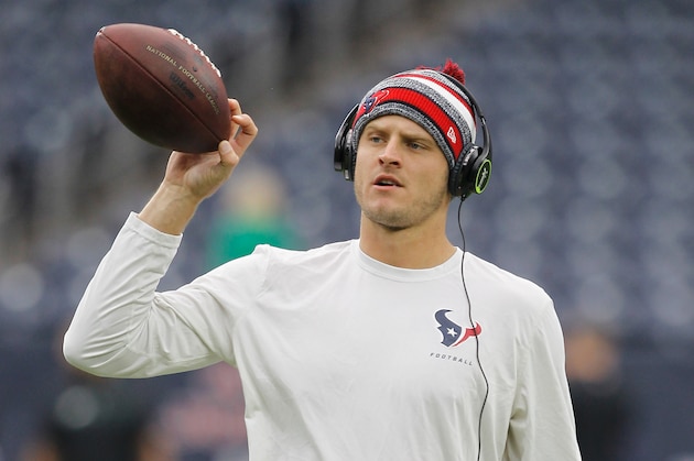 HOUSTON, TX - NOVEMBER 02:  Ryan Mallett #15 of the Houston Texans warms up before playing the Philadelphia Eagles at Reliant Stadium on November 2, 2014 in Houston, Texas.  (Photo by Bob Levey/Getty Images)