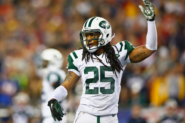 FOXBORO, MA - OCTOBER 16:  Calvin Pryor #25 of the New York Jets reacts during the second quarter against the New England Patriots at Gillette Stadium on October 16, 2014 in Foxboro, Massachusetts.  (Photo by Jared Wickerham/Getty Images)