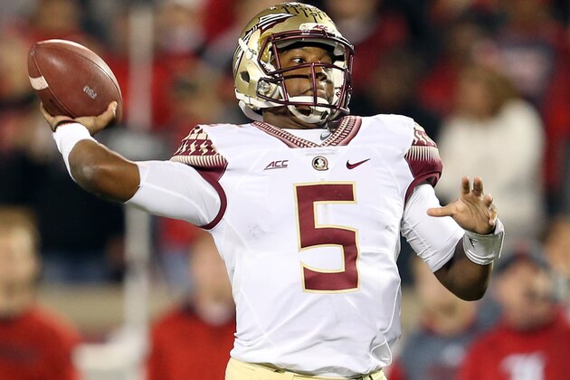 LOUISVILLE, KY - OCTOBER 30:  Jameis Winston #5 of the Florida State Seminoles throws a pass in the fourth quarter against the Louisville Cardinals during their game at Papa John's Cardinal Stadium on October 30, 2014 in Louisville, Kentucky.  (Photo by Andy Lyons/Getty Images)