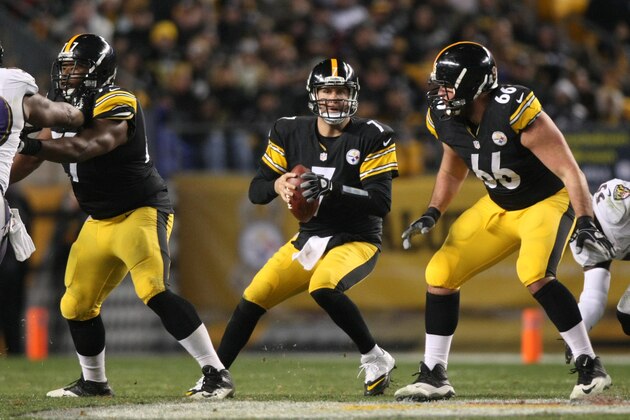 Nov 2, 2014; Pittsburgh, PA, USA; Pittsburgh Steelers quarterback Ben Roethlisberger (7) looks to pass against the Baltimore Ravens during the second half of the game at Heinz Field. The Steelers won the game, 43-23. Mandatory Credit: Jason Bridge-USA TODAY Sports