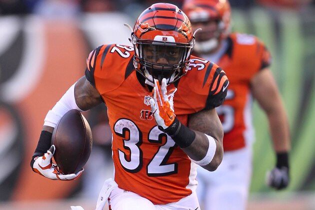 CINCINNATI, OH - NOVEMBER 2:  Jeremy Hill #32 of the Cincinnati Bengals breaks a 60 yard run for a touchdown during the fourth quarter of the game against the Jacksonville Jaguars at Paul Brown Stadium on November 2, 2014 in Cincinnati, Ohio. Cincinnati defeated Jacksonville 33-23. (Photo by John Grieshop/Getty Images)