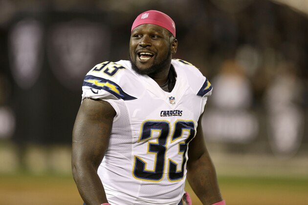 San Diego Chargers fullback Le'Ron McClain (33) wears pink for breast cancer awareness before an NFL football game against the Oakland Raiders in Oakland, Calif., Sunday, Oct. 6, 2013. (AP Photo/Ben Margot)