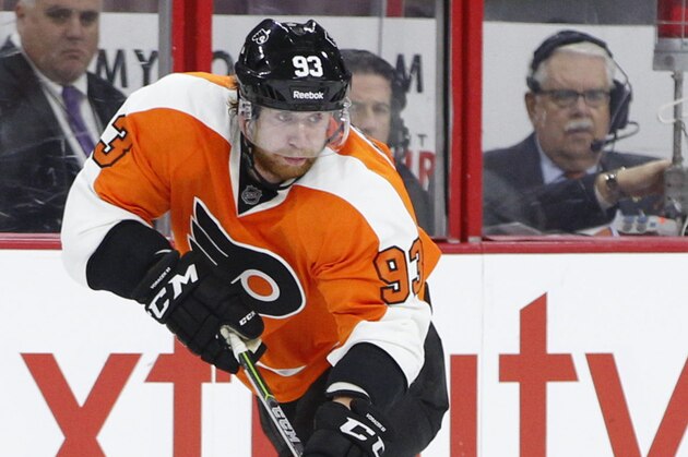 Philadelphia Flyers' Jakub Voracek of Czech Republic skates with the puck during the second period of an NHL hockey game against the Los Angeles Kings, Tuesday, Oct. 28, 2014, in Philadelphia. (AP Photo/Chris Szagola)