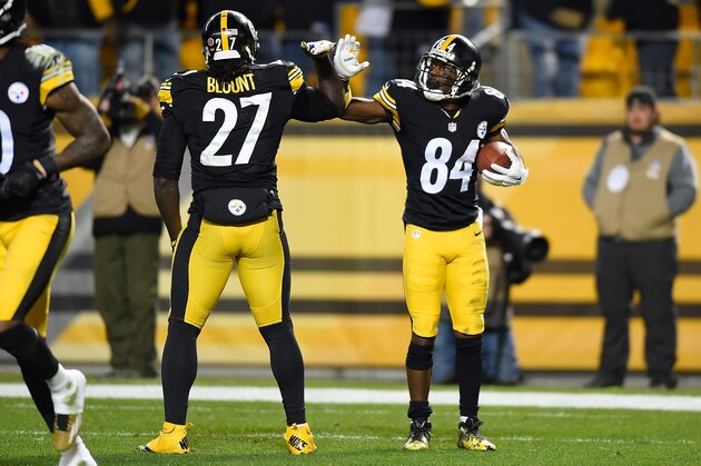 PITTSBURGH, PA - NOVEMBER 02:  Antonio Brown #84 celebrates his touchdown with LeGarrette Blount #27 of the Pittsburgh Steelers during the fourth quarter against the Baltimore Ravens at Heinz Field on November 2, 2014 in Pittsburgh, Pennsylvania.  (Photo by Joe Sargent/Getty Images)