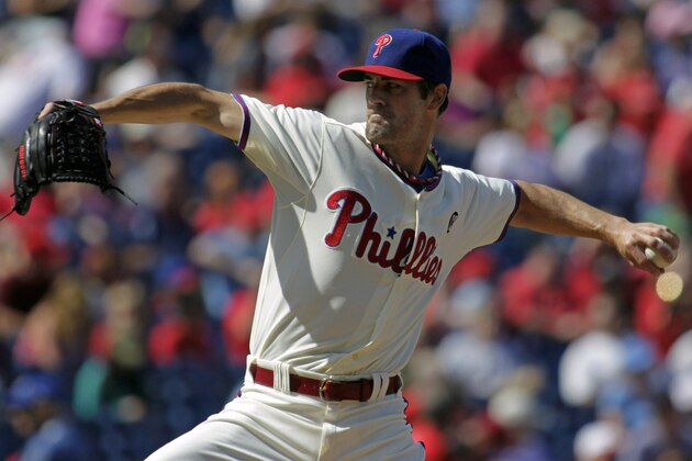 Philadelphia Phillies starting pitcher Cole Hamels throws against the Atlanta Braves in the first inning of a baseball game Sunday, Sept. 28, 2014, in Philadelphia. (AP Photo/H. Rumph Jr)