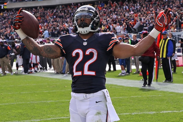 CHICAGO, IL - OCTOBER 19:  Matt Forte #22 of the Chicago Bears celebrates his touchdown during the third quarter of a game against the Miami Dolphins at Soldier Field on October 19, 2014 in Chicago, Illinois.  (Photo by Jonathan Daniel/Getty Images)