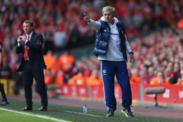 LIVERPOOL, ENGLAND - APRIL 27:   Jose Mourinho manager of Chelsea gives his team instructions during the Barclays Premier League match between Liverpool and Chelsea at Anfield on April 27, 2014 in Liverpool, England.  (Photo by Clive Brunskill/Getty Images)