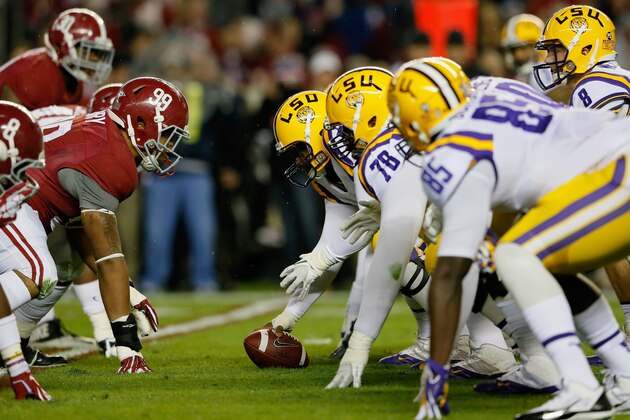 TUSCALOOSA, AL - NOVEMBER 09:  The LSU Tigers offense lines up against the Alabama Crimson Tide defense during the first quarter of the game at Bryant-Denny Stadium on November 9, 2013 in Tuscaloosa, Alabama.  (Photo by Kevin C. Cox/Getty Images)