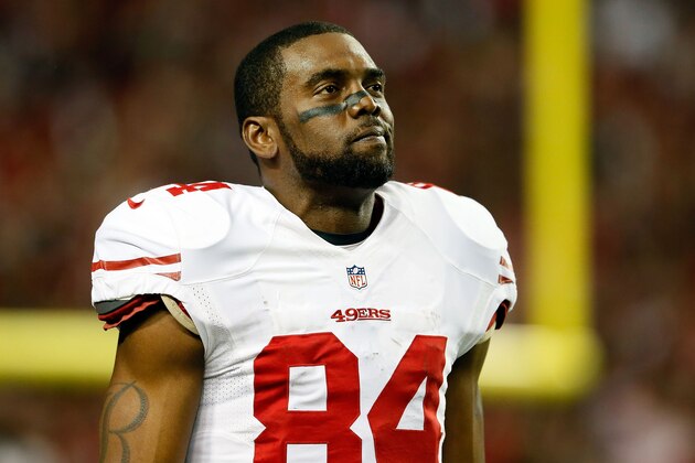 ATLANTA, GA - JANUARY 20:  Wide receiver Randy Moss #84 of the San Francisco 49ers looks on while taking on the Atlanta Falcons in the NFC Championship game at the Georgia Dome on January 20, 2013 in Atlanta, Georgia.  (Photo by Kevin C. Cox/Getty Images)