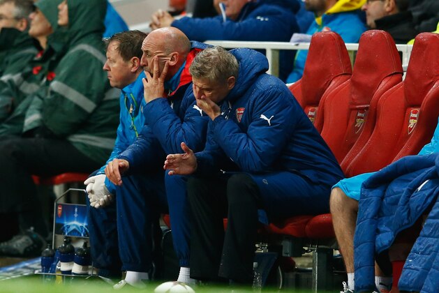 LONDON, ENGLAND - NOVEMBER 04:  Arsene Wenger, manager of Arsenal reacts on the bench as a 3-0 lead is lost during the UEFA Champions League Group D match between Arsenal FC and RSC Anderlecht at Emirates Stadium on November 4, 2014 in London, United Kingdom.  (Photo by Michael Regan/Getty Images)
