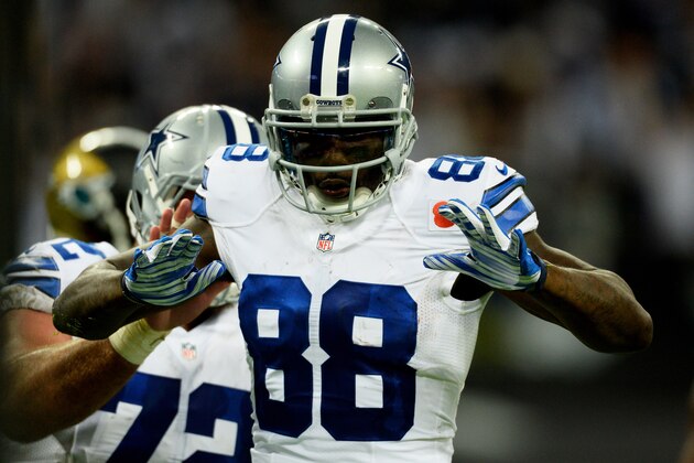 LONDON, ENGLAND - NOVEMBER 09:  Dez Bryant #88 of the Dallas Cowboys celebrates after scoring a touchdown during the NFL week 10 match between the Jackson Jaguars and the Dallas Cowboys at Wembley Stadium on November 9, 2014 in London, England.  (Photo by Alan Crowhurst/Getty Images)