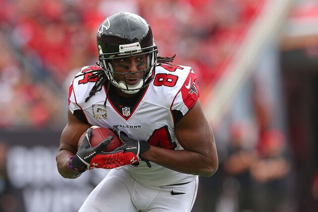 TAMPA, FL - NOVEMBER 09:  Roddy White #84 of the Atlanta Falcons carries during the first quarter of the game against the Tampa Bay Buccaneers at Raymond James Stadium on November 9, 2014 in Tampa, Florida.  (Photo by Mike Ehrmann/Getty Images)