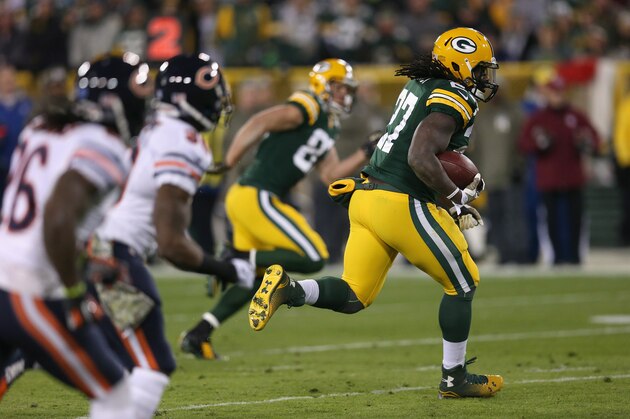 GREEN BAY, WI - NOVEMBER 09:  Eddie Lacy #27 of the Green Bay Packers runs for 56 yards for a touchdown against the Chicago Bears in the first half of the game at Lambeau Field on November 9, 2014 in Green Bay, Wisconsin.  (Photo by Jonathan Daniel/Getty Images)