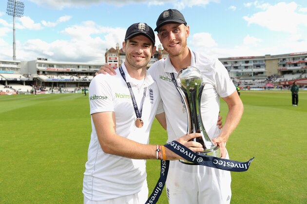 LONDON, ENGLAND - AUGUST 17:  James Anderson and Stuart Broad of England parade the series trophy after winning the 5th Investec Test match between England and India at The Kia Oval on August 17, 2014 in London, England.  (Photo by Gareth Copley/Getty Images)