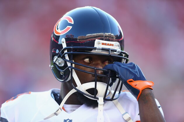 SANTA CLARA, CA - SEPTEMBER 14: Wide receiver Santonio Holmes #14 of the Chicago Bears looks on against the San Francisco 49ers at Levi's Stadium on September 14, 2014 in Santa Clara, California.  (Photo by Jeff Gross/Getty Images)