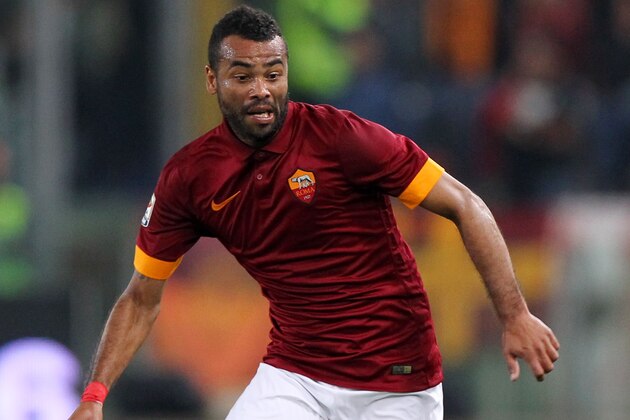 ROME, ITALY - OCTOBER 29:  Ashley Cole of AS Roma in action during the Serie A match between AS Roma and AC Cesena at Stadio Olimpico on October 29, 2014 in Rome, Italy.  (Photo by Paolo Bruno/Getty Images)