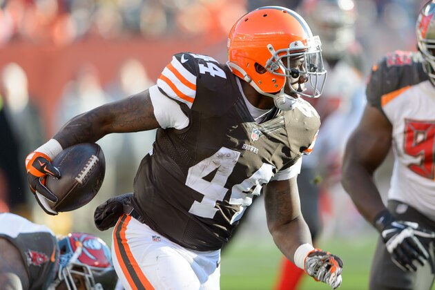 CLEVELAND, OH - NOVEMBER 2: Running back Ben Tate #44 of the Cleveland Browns runs for a gain during the second half against the Tampa Bay Buccaneers at FirstEnergy Stadium on November 2, 2014 in Cleveland, Ohio. The Browns defeated the Buccaneers 22-17. (Photo by Jason Miller/Getty Images)