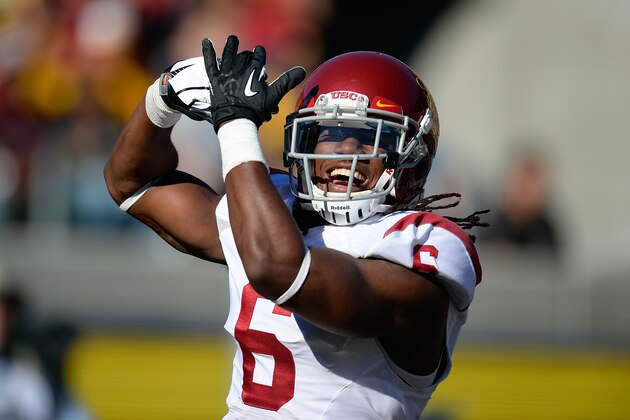 BERKELEY, CA - NOVEMBER 09:  Josh Shaw #6 of the USC Trojans celebrates after returning a blocked punt for a touchdown against the California Golden Bears during the second quarter at California Memorial Stadium on November 9, 2013 in Berkeley, California.  (Photo by Thearon W. Henderson/Getty Images)