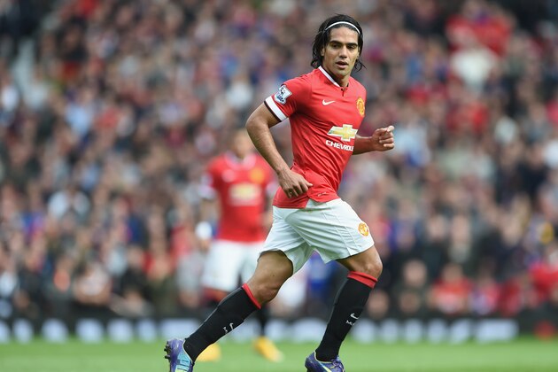 MANCHESTER, ENGLAND - OCTOBER 05: Radamel Falcao of Manchester United in action during the Barclays Premier League match between Manchester United and Everton at Old Trafford on October 5, 2014 in Manchester, England.  (Photo by Michael Regan/Getty Images)