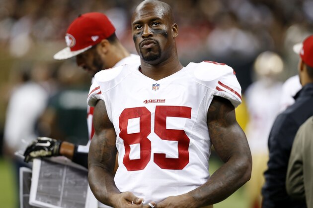 San Francisco 49ers tight end Vernon Davis (85) watches form the sideline in the second half of an NFL football game aNew Orleans Saints in New Orleans, Sunday, Nov. 9, 2014. (AP Photo/Jonathan Bachman)
