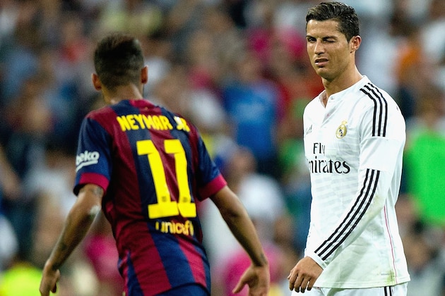 MADRID, SPAIN - OCTOBER 25: Cristiano Ronaldo of Real Madrid CF winks at Neymar of Barcelona  during the La Liga match between Real Madrid CF and FC Barcelona at Estadio Santiago Bernabeu on October 25, 2014 in Madrid, Spain.  (Photo by Gonzalo Arroyo Moreno/Getty Images)