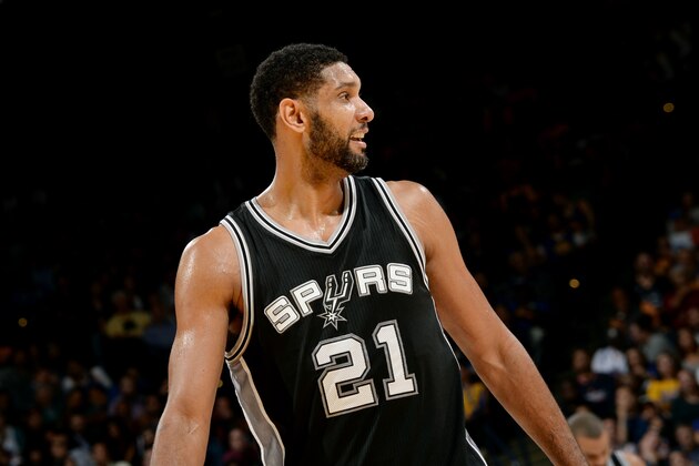 OAKLAND, CA - NOVEMBER 11: Tim Duncan #21 of the San Antonio Spurs stands on the court during a game against the Golden State Warriors on November 11, 2014 at Oracle Arena in Oakland, California. NOTE TO USER: User expressly acknowledges and agrees that, by downloading and or using this photograph, user is consenting to the terms and conditions of Getty Images License Agreement. Mandatory Copyright Notice: Copyright 2014 NBAE (Photo by Noah Graham/NBAE via Getty Images)