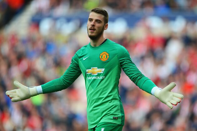 SUNDERLAND, ENGLAND - AUGUST 24: David De Gea of Manchester United gestures during the Barclays Premier League match between Sunderland and Manchester United at Stadium of Light on August 24, 2014 in Sunderland, England.  (Photo by Michael Regan/Getty Images)